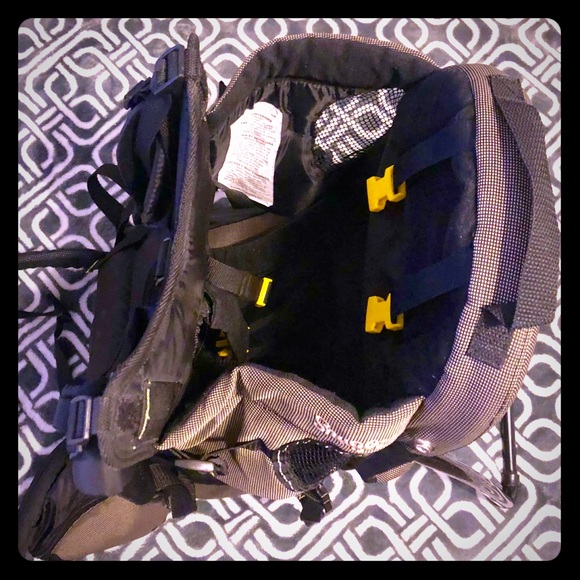 evenflo snugli cross roads carrier